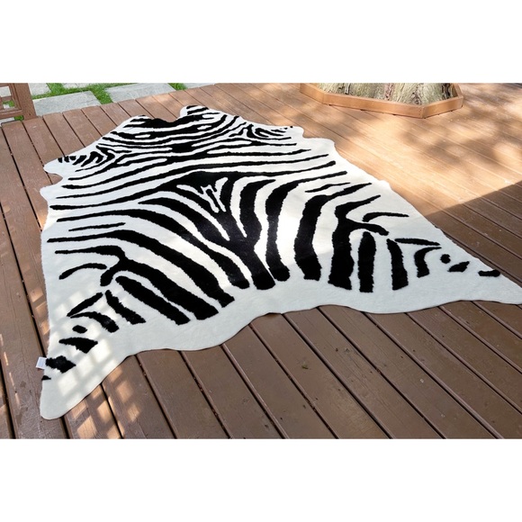 Silhouette Home ~ Extra Large Zebra Shaped Rug * read description * - Picture 3 of 12